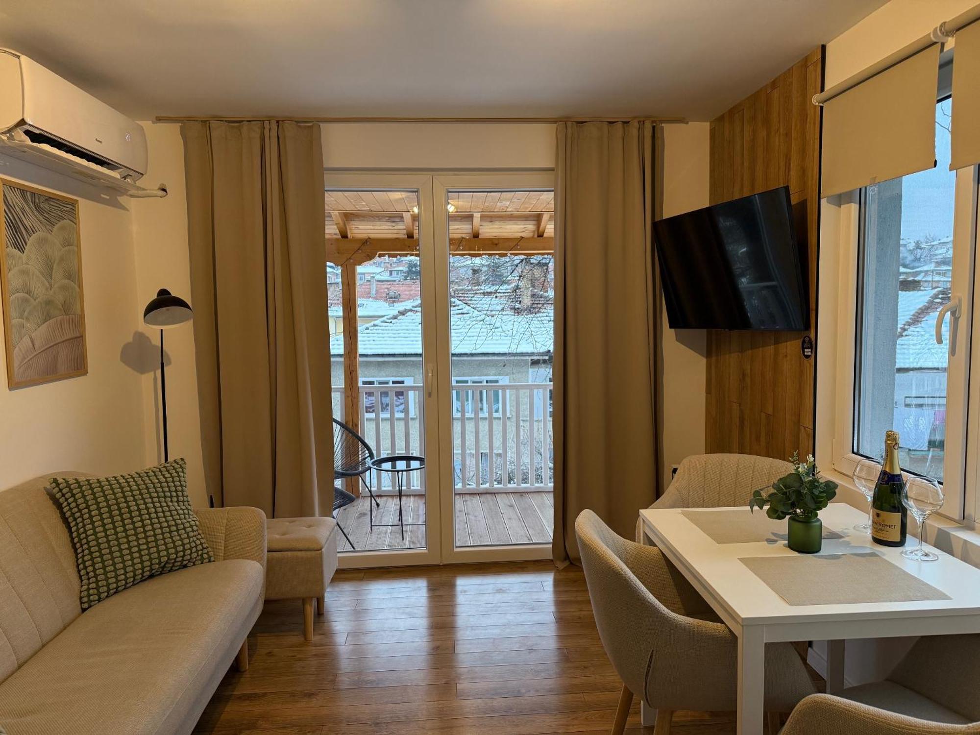 Black Cat Apartment Βελίκο Τίρνοβο Εξωτερικό φωτογραφία